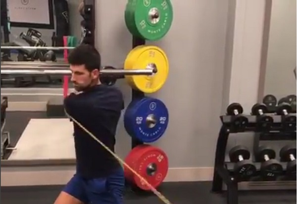 Ђоковић у теретани четири дана после мањег хируршког захвата на лакту: Новак већ тренира (ВИДЕО)